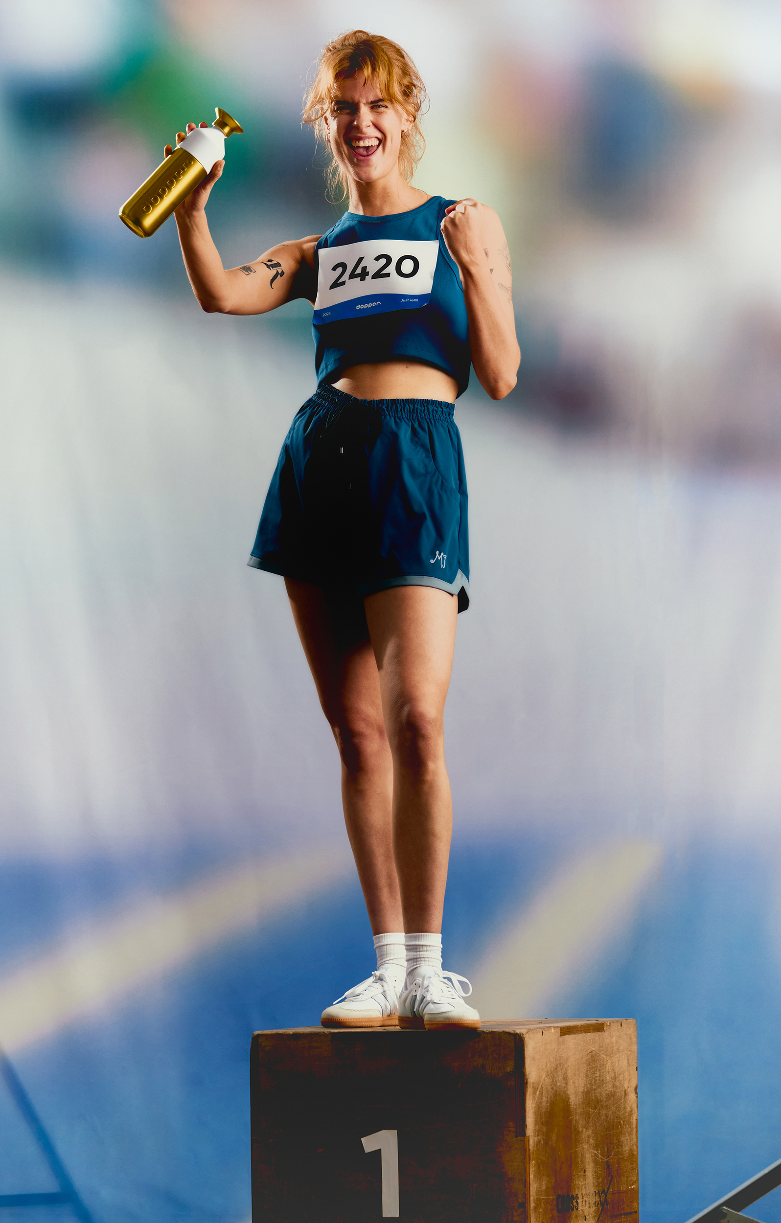 6088_Dopper Steel_Gold_800ml_Limited edition_2